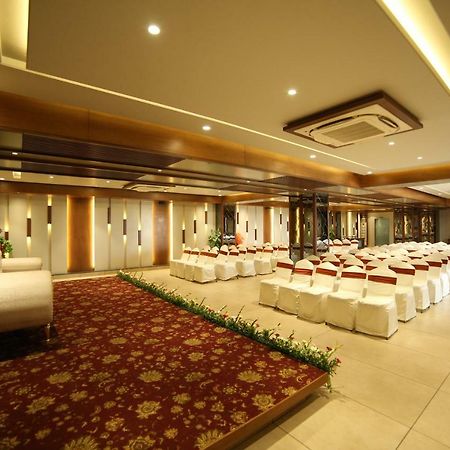 Hotel Avaante Ahmedabad Formerly Known As The Orchid Hotel Exteriör bild
