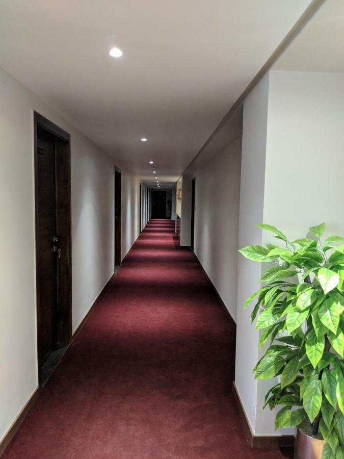 Hotel Avaante Ahmedabad Formerly Known As The Orchid Hotel Exteriör bild