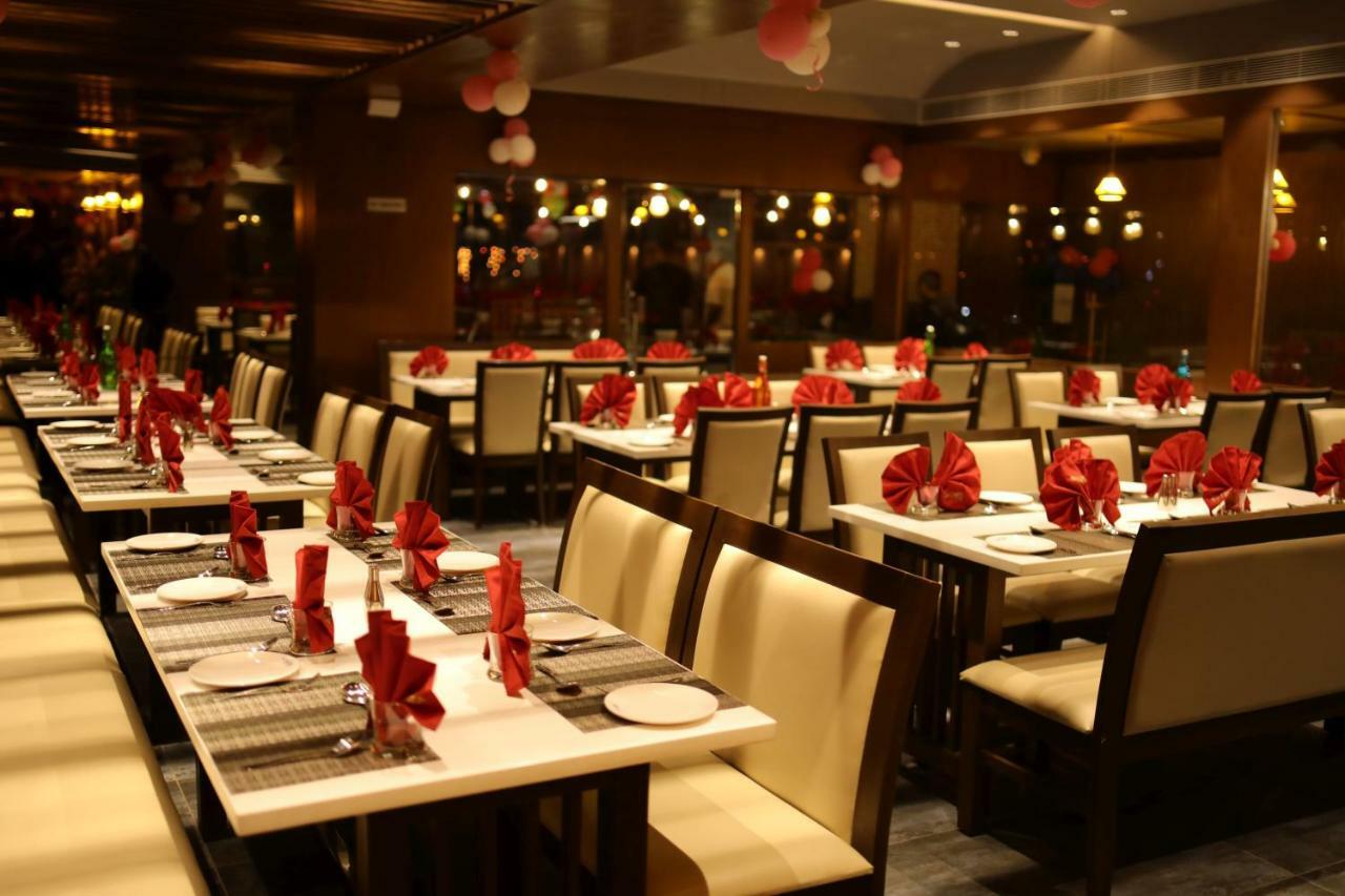 Hotel Avaante Ahmedabad Formerly Known As The Orchid Hotel Exteriör bild